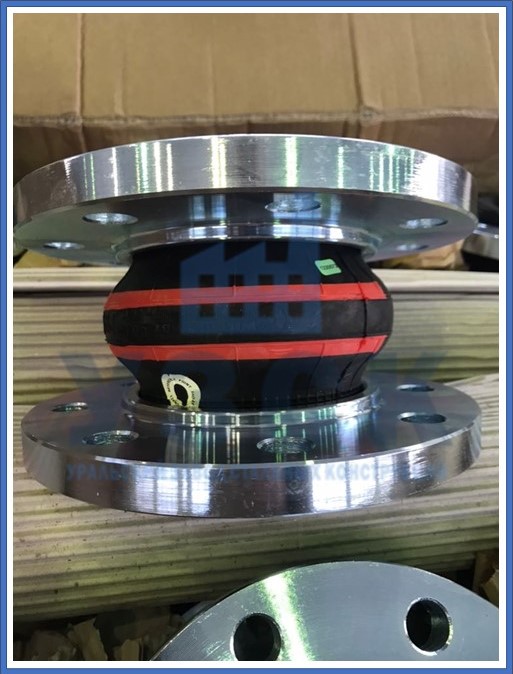 компенсатор резиновый фланцевый в Пскове